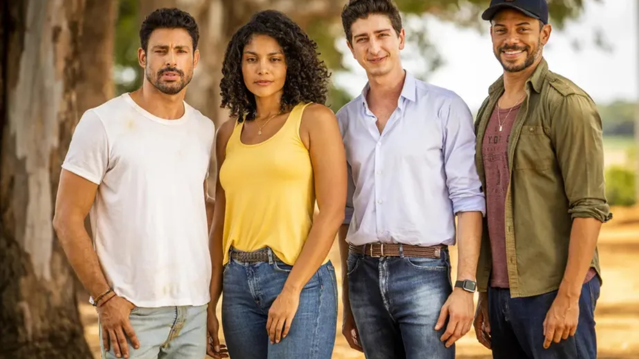 Na imagem, os personagens Caio, Aline, Daniel e Jonatas da novela Terra e Paixão da Rede Globo. (Foto: Divulgação)